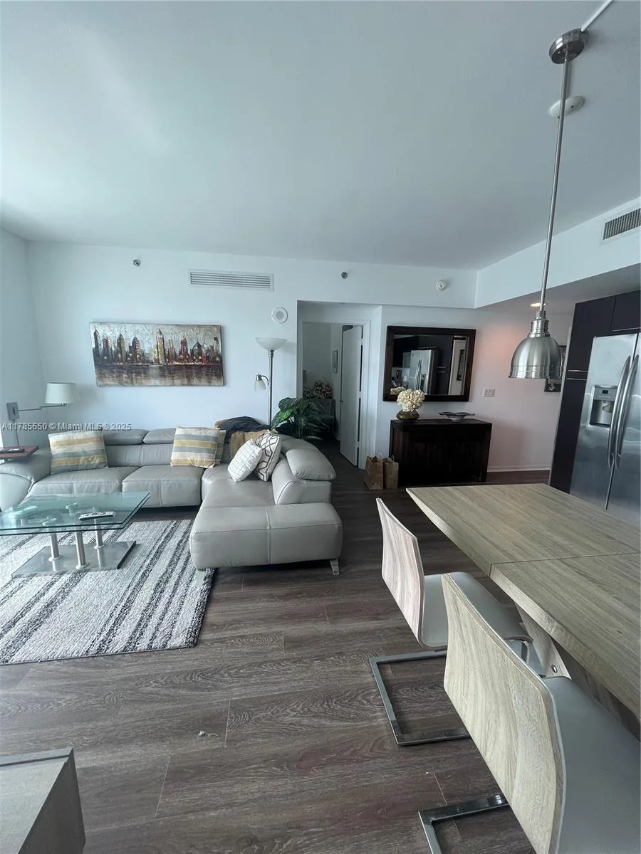 950 Brickell Bay Dr # 2907, Miami, FL 33131 photo 8
