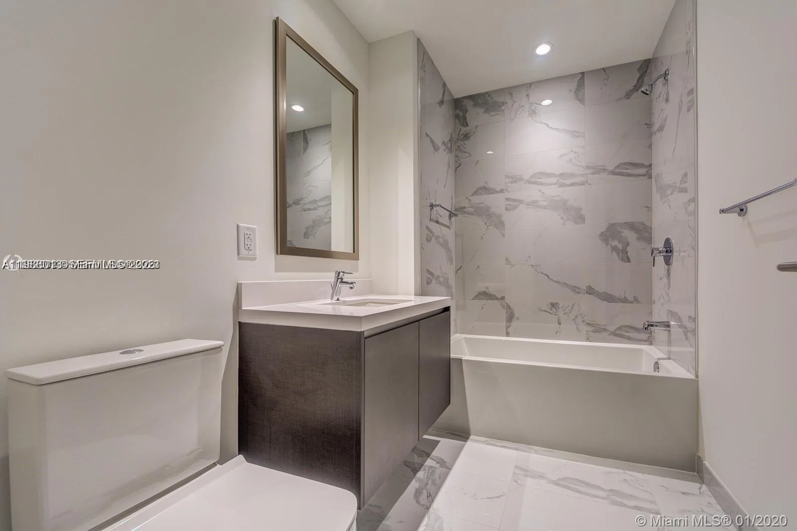 851 NE 1st Ave # 4007, Miami, FL 33132 photo 10