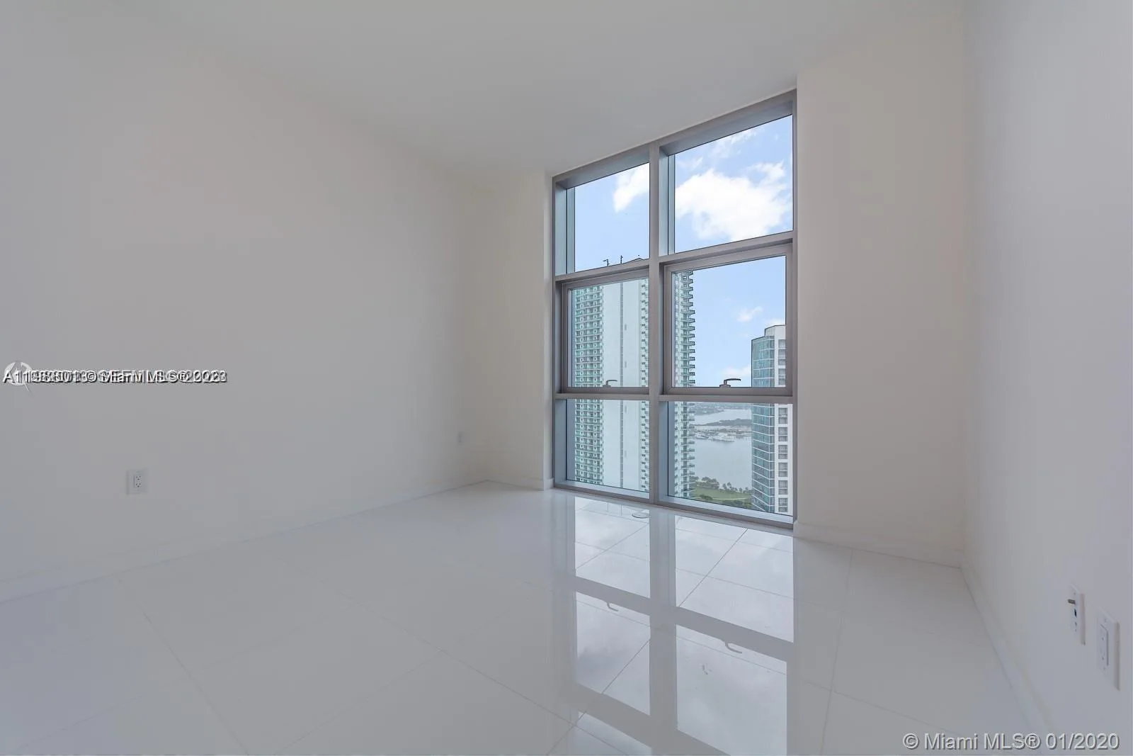851 NE 1st Ave # 4007, Miami, FL 33132 photo 11