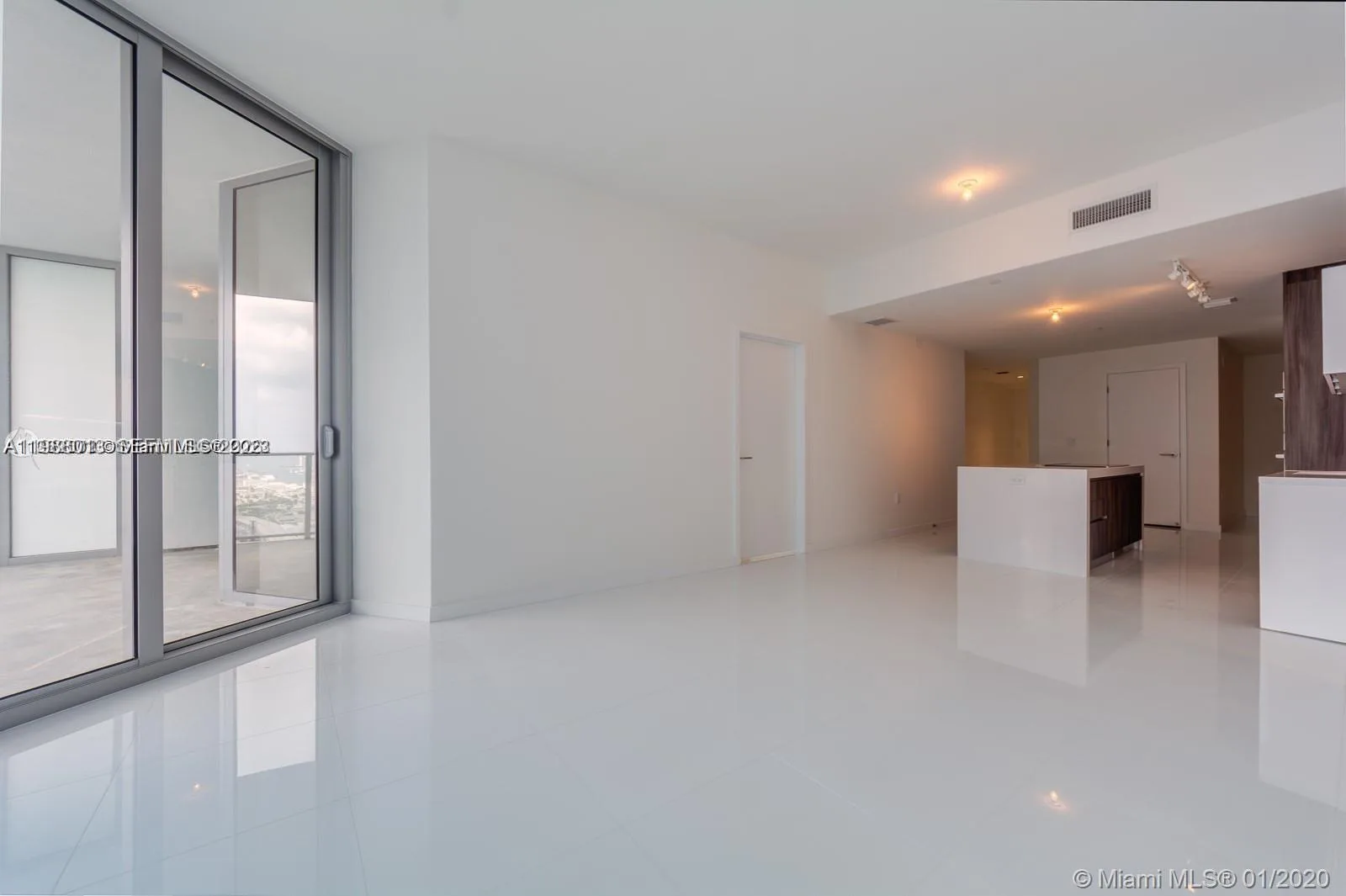 851 NE 1st Ave # 4007, Miami, FL 33132 photo 2