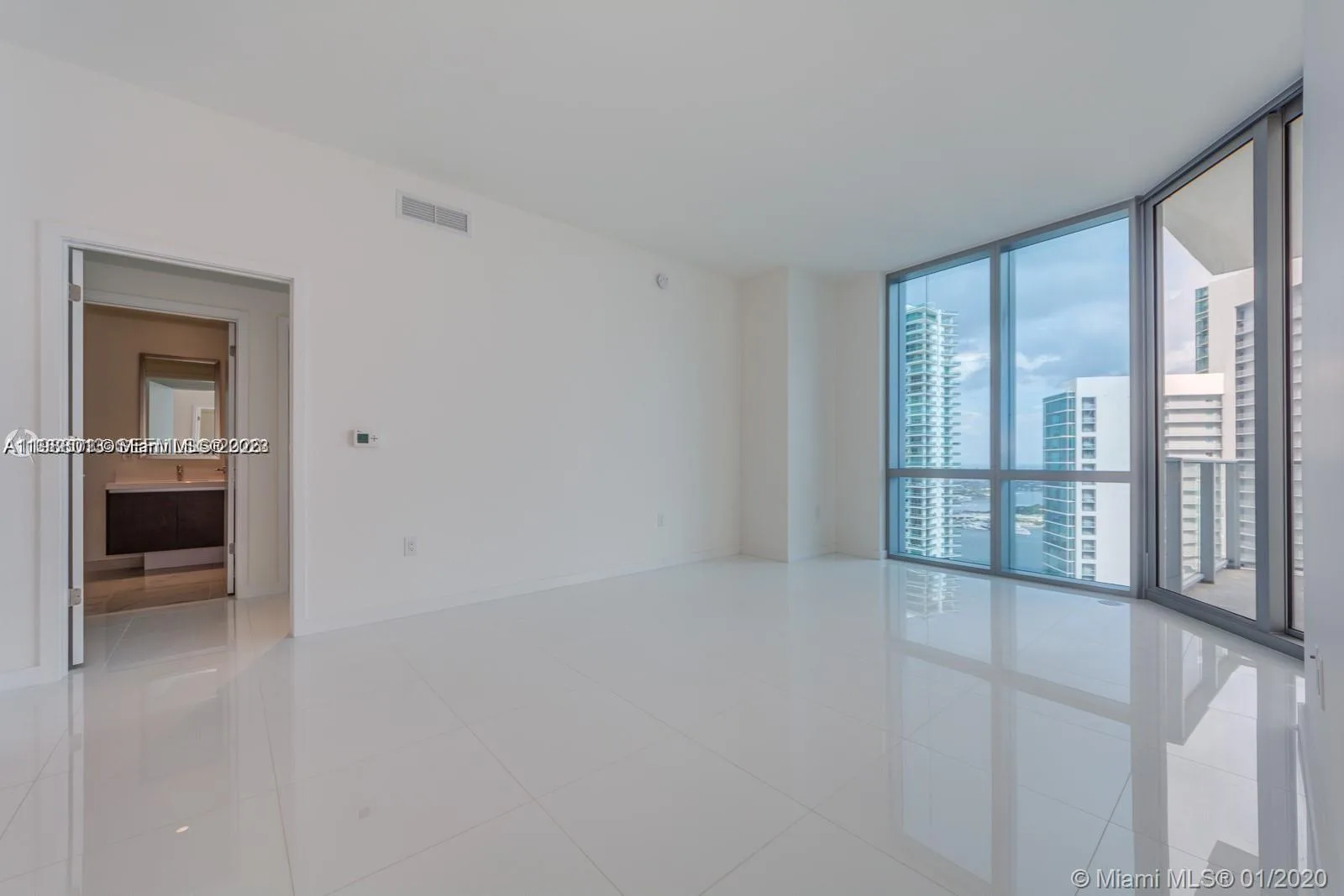 851 NE 1st Ave # 4007, Miami, FL 33132 photo 4