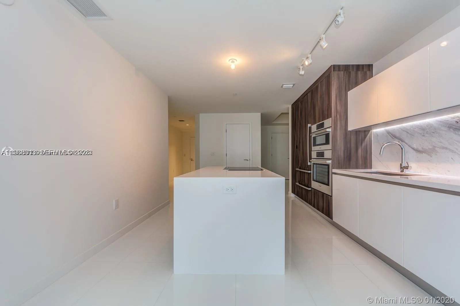 851 NE 1st Ave # 4007, Miami, FL 33132 photo 5