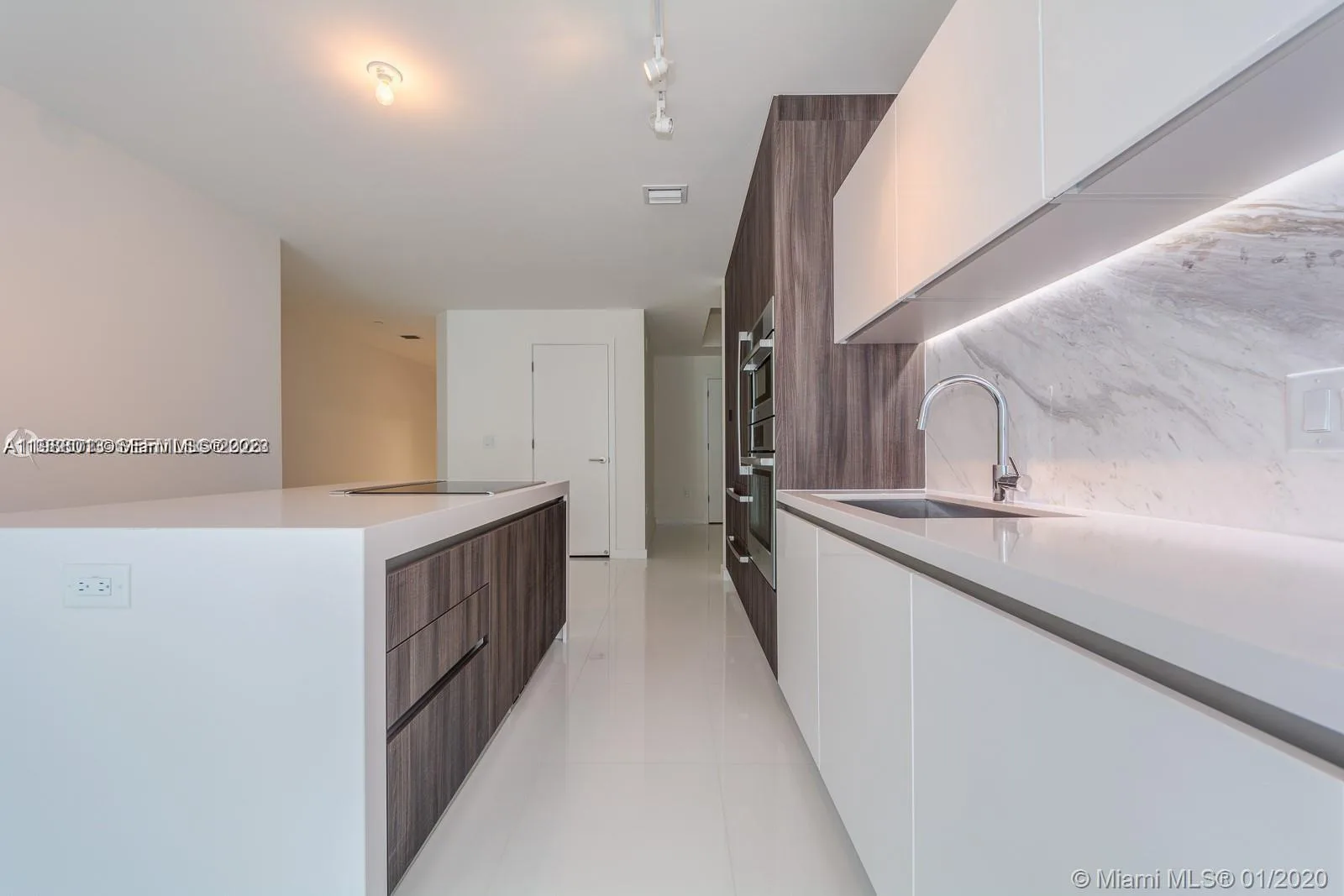 851 NE 1st Ave # 4007, Miami, FL 33132 photo 6