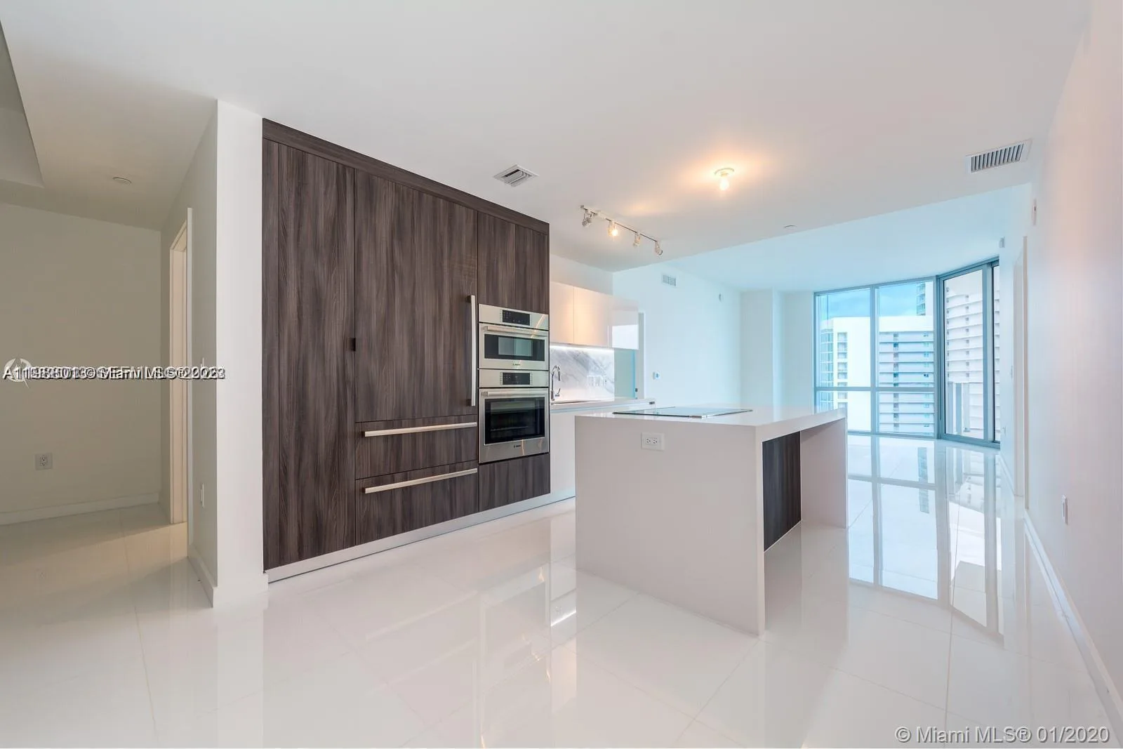 851 NE 1st Ave # 4007, Miami, FL 33132 photo 7