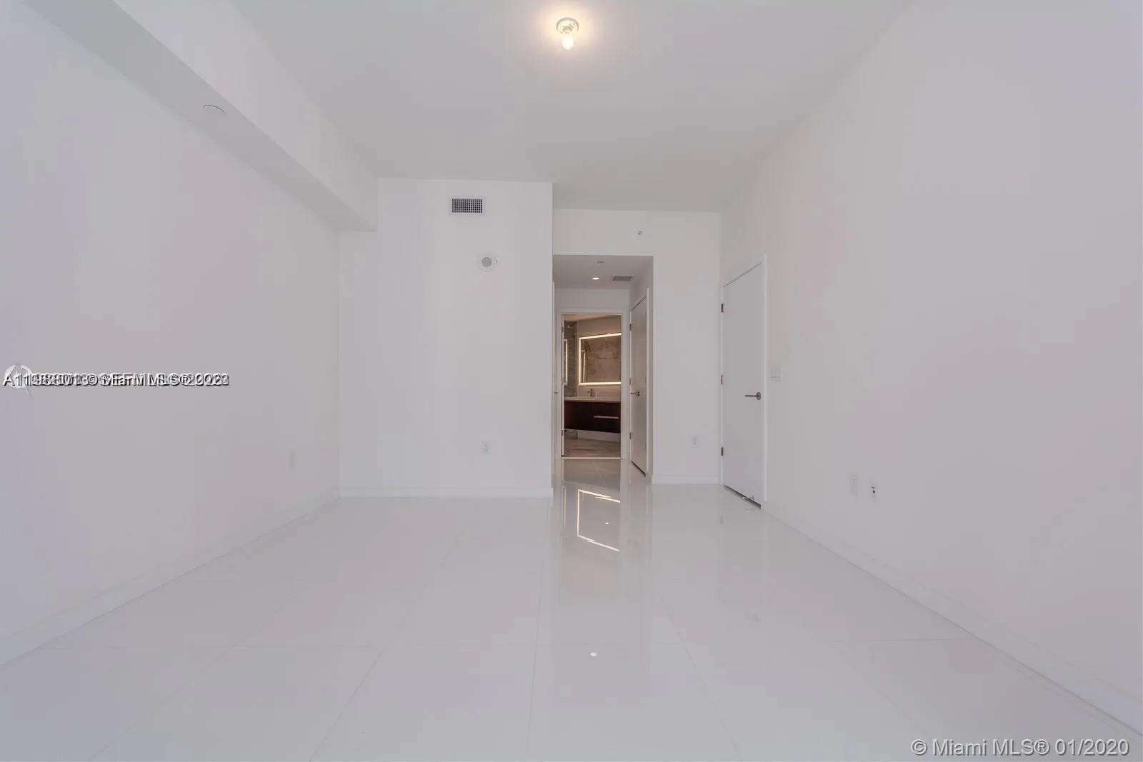 851 NE 1st Ave # 4007, Miami, FL 33132 photo 8