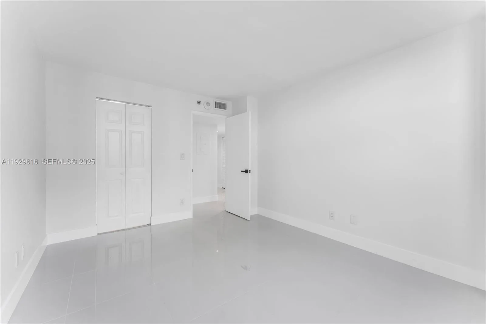 770 Claughton Island Dr # 1401, Miami, FL 33131 photo 10