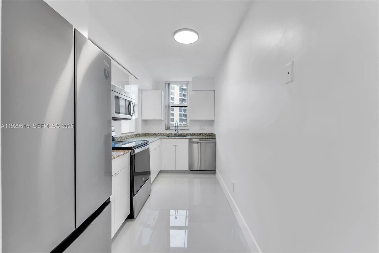 770 Claughton Island Dr # 1401, Miami, FL 33131 photo 8