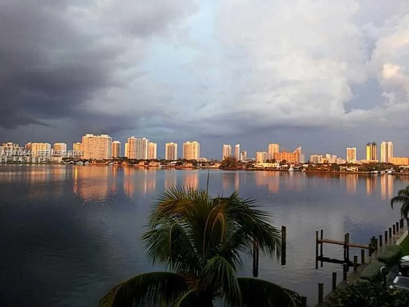 16546 NE 26th Ave # 4C, North Miami Beach, FL 33160