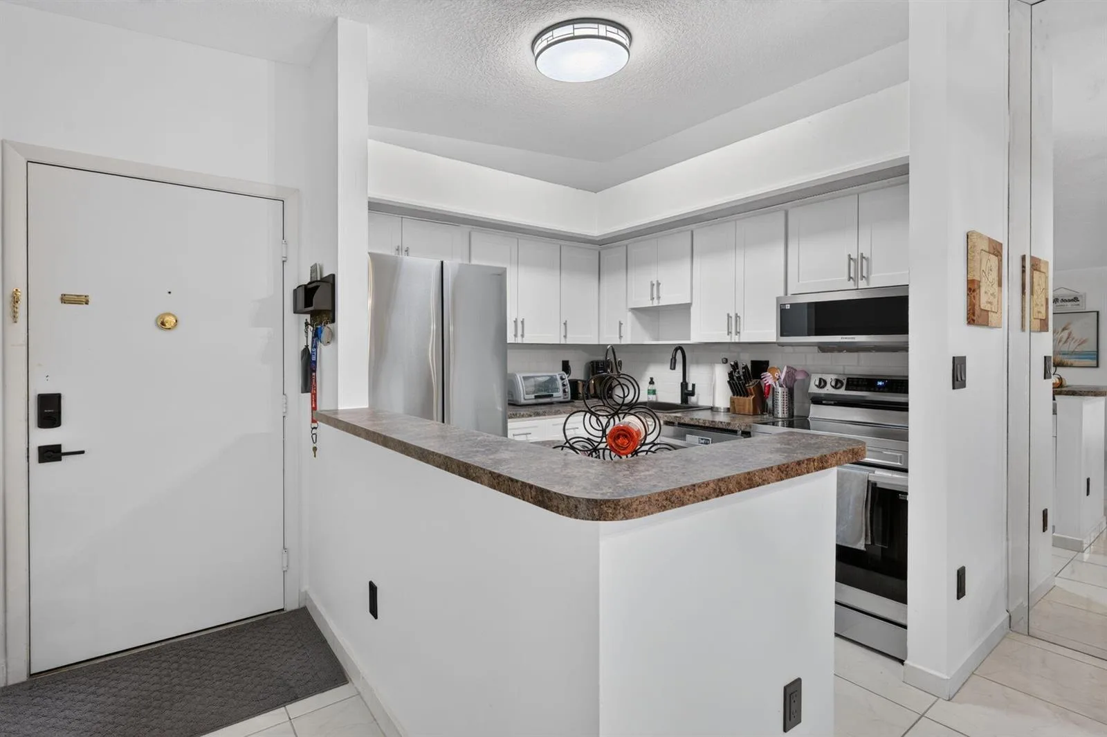 9474 S BELFORT Circle # 206, Tamarac, FL 33321 photo 4