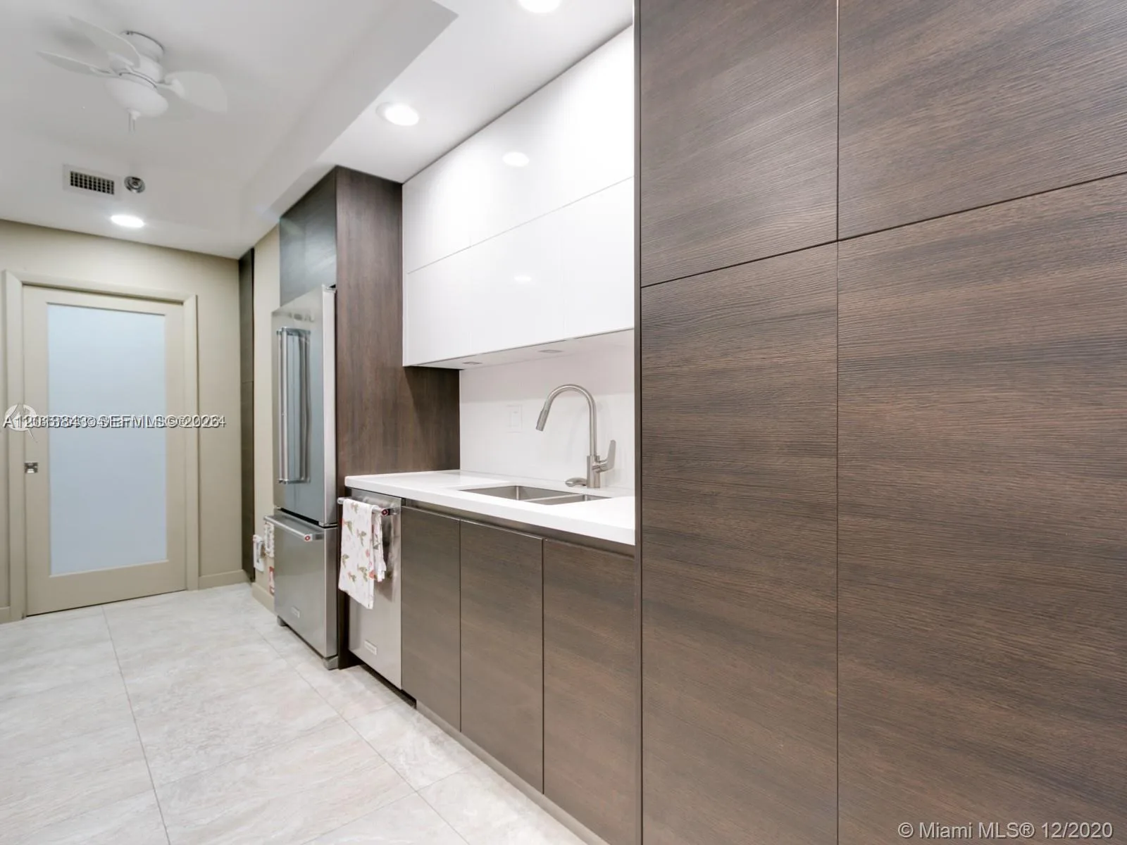 21150 Point Pl # 405, Aventura, FL 33180 photo 3