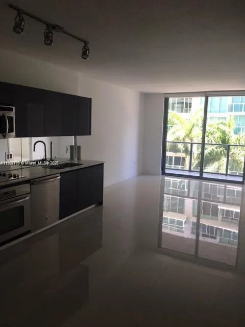 31 SE 6th St # 604, Miami, FL 33131 photo 4