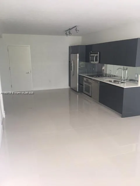 31 SE 6th St # 604, Miami, FL 33131 photo 5