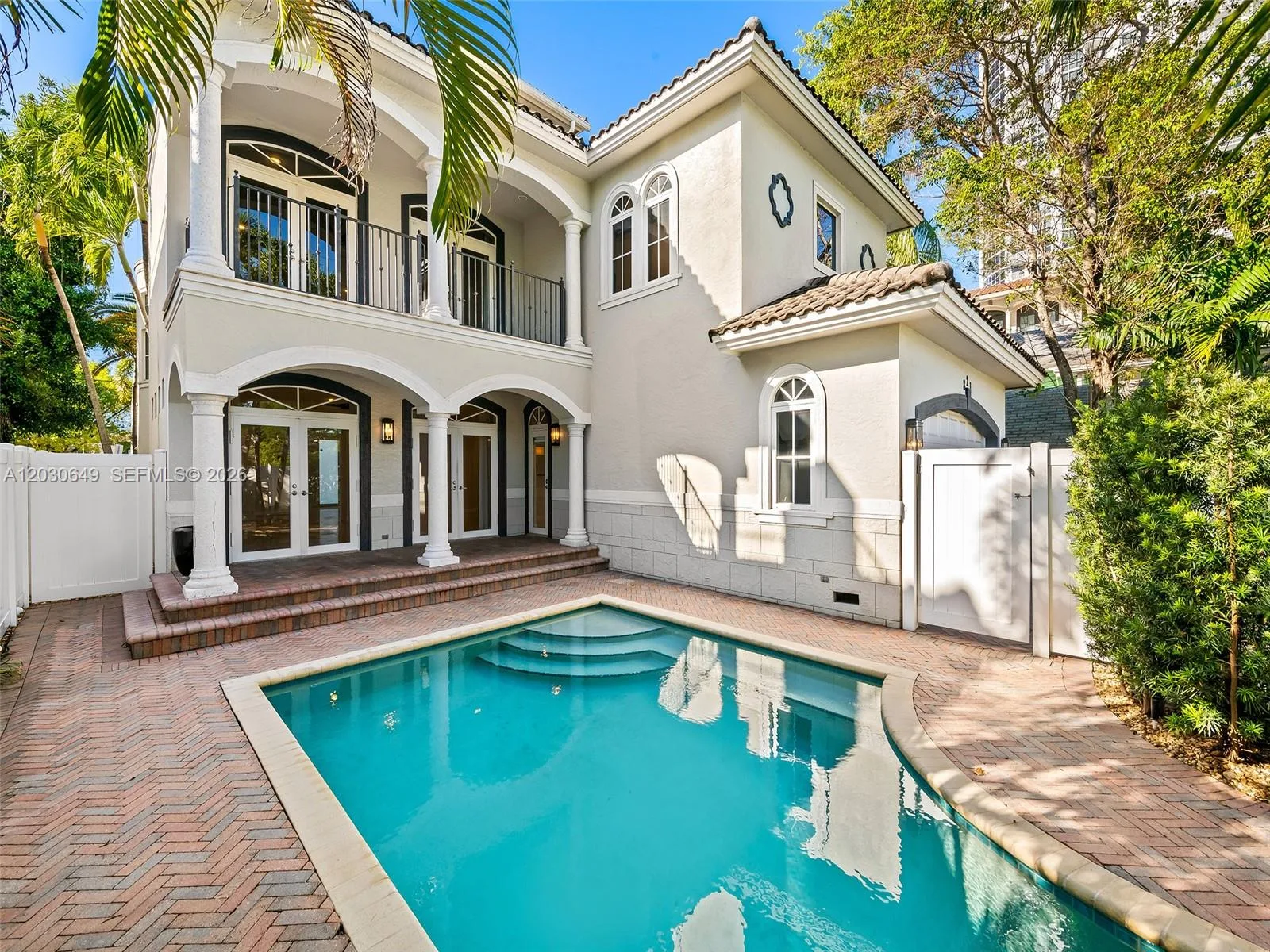 821 SE 2nd Ct, Fort Lauderdale, FL 33301 photo 13