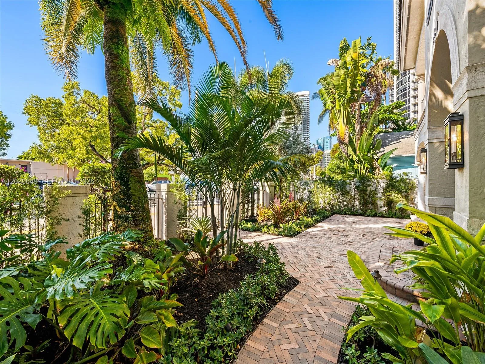 821 SE 2nd Ct, Fort Lauderdale, FL 33301 photo 8
