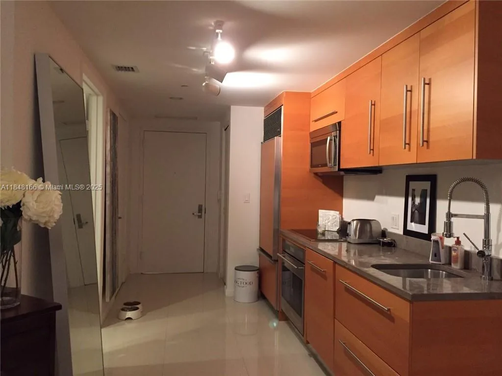 475 Brickell Ave # 4808, Miami, FL 33131 photo 3