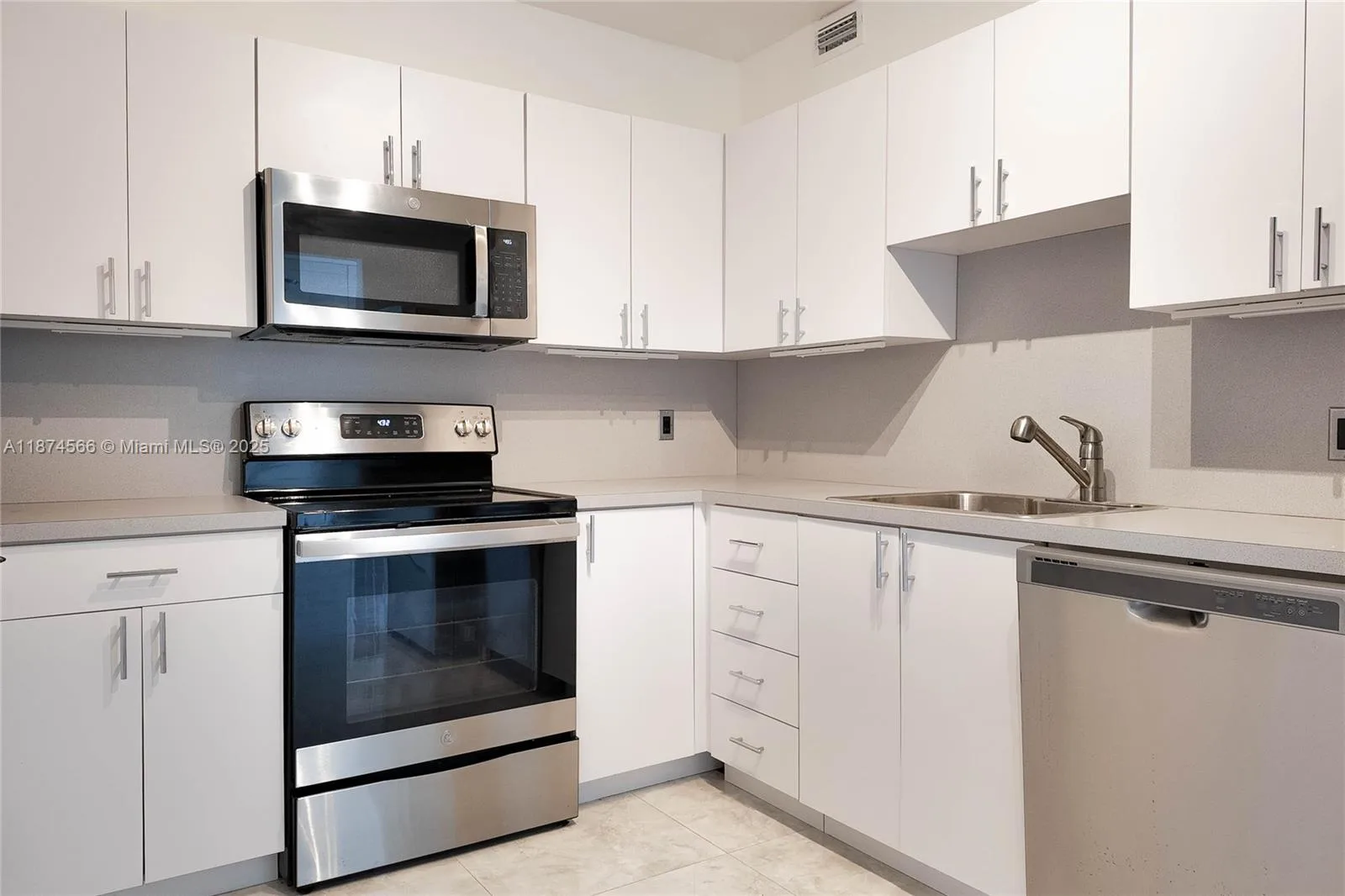 1985 S Ocean Dr # 2C, Hallandale Beach, FL 33009