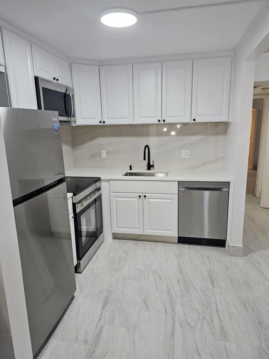 555 Purdy Lane # 114, Palm Springs, FL 33461