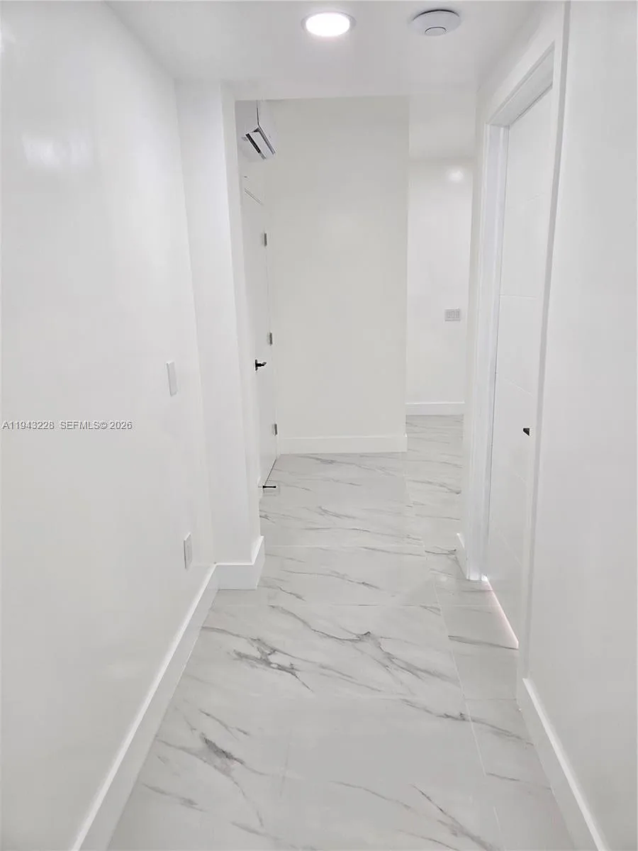 987 NE 145 # B, North Miami, FL 33161