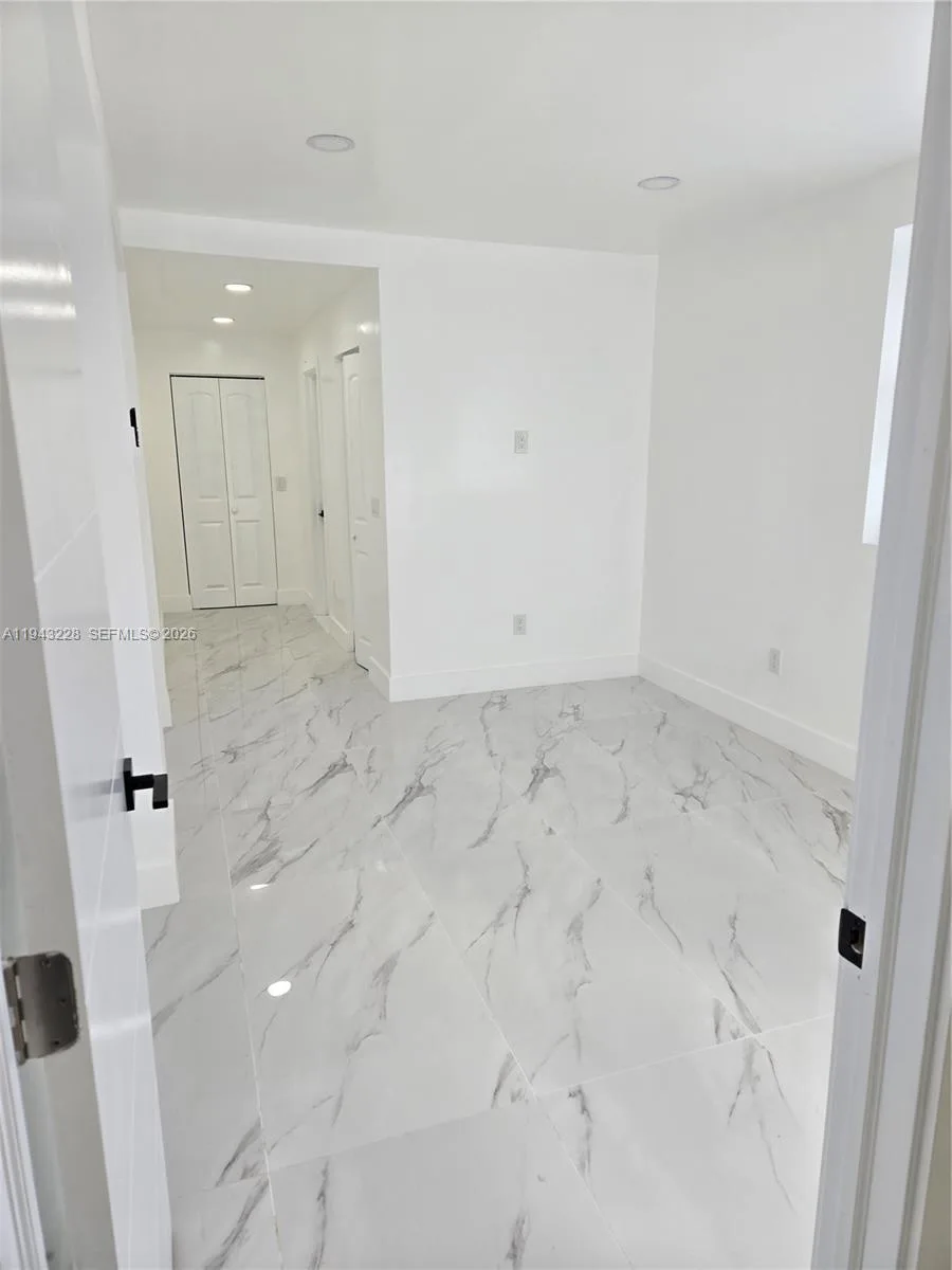 987 NE 145 # B, North Miami, FL 33161 photo 3