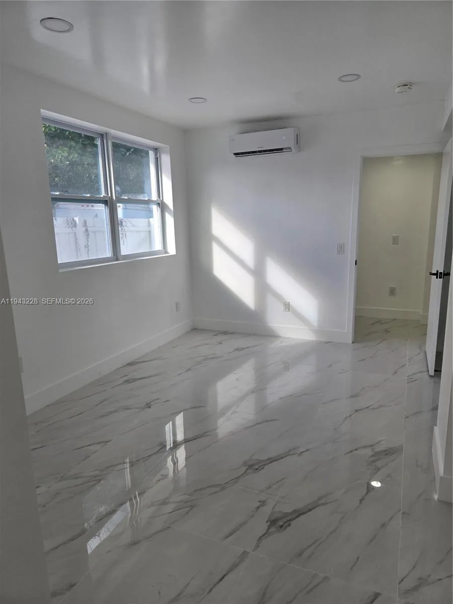 987 NE 145 # B, North Miami, FL 33161 photo 4
