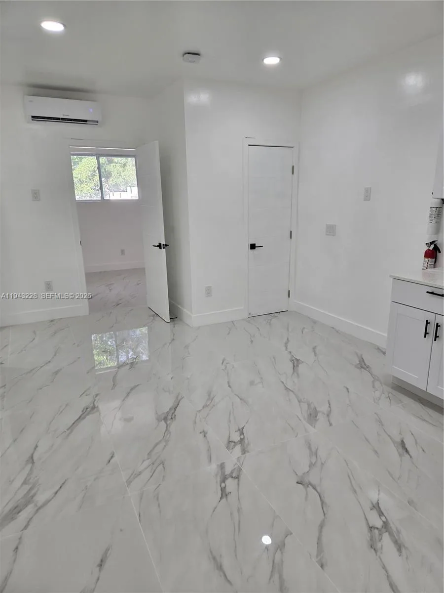 987 NE 145 # B, North Miami, FL 33161 photo 9