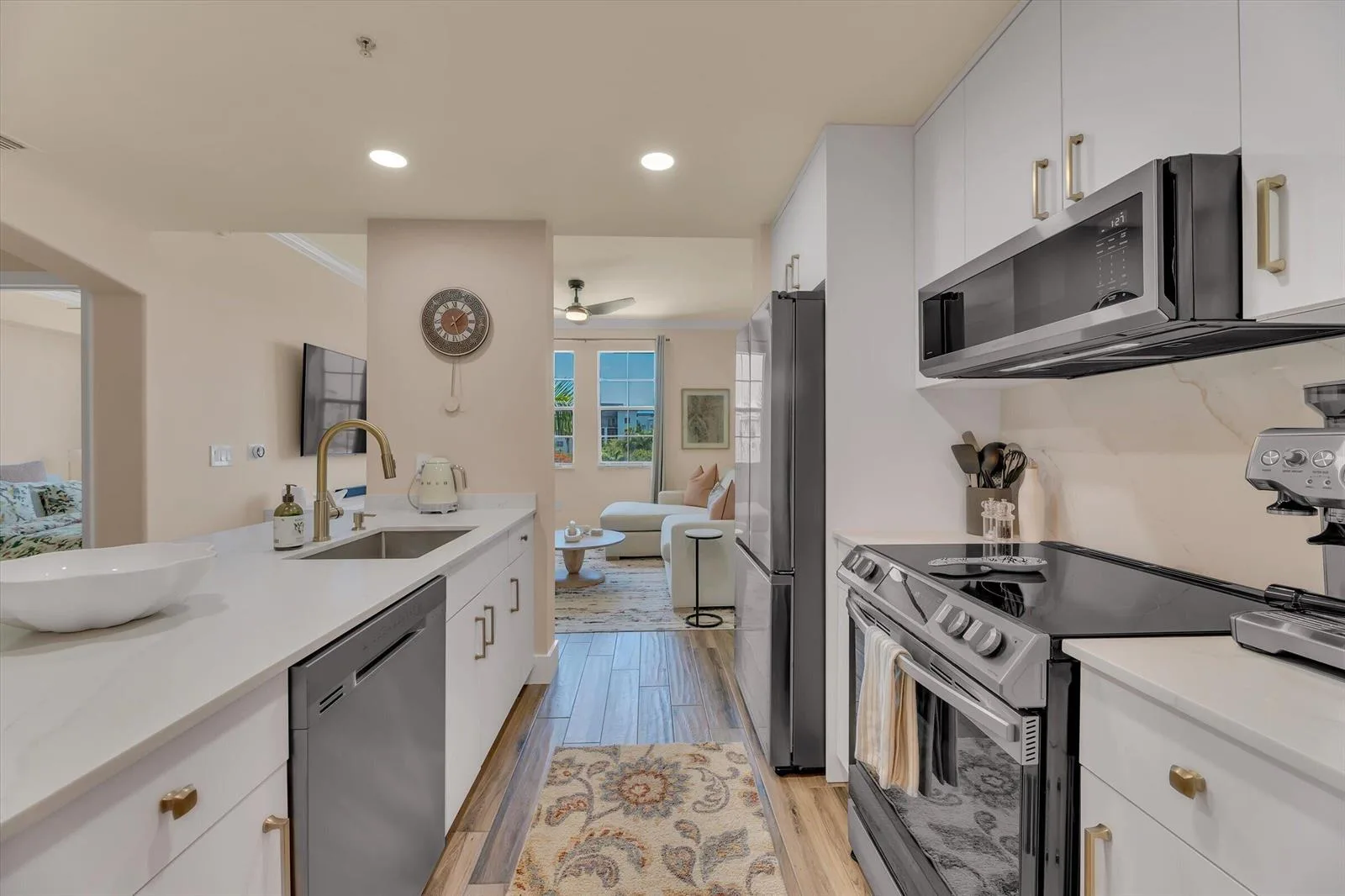 533 NE 3rd Avenue # 512, Fort Lauderdale, FL 33301 photo 6