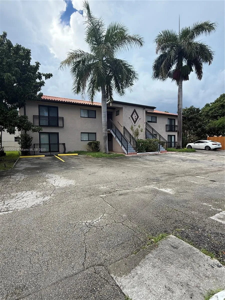 100 SE 5th Ave # 1, Hallandale Beach, FL 33009