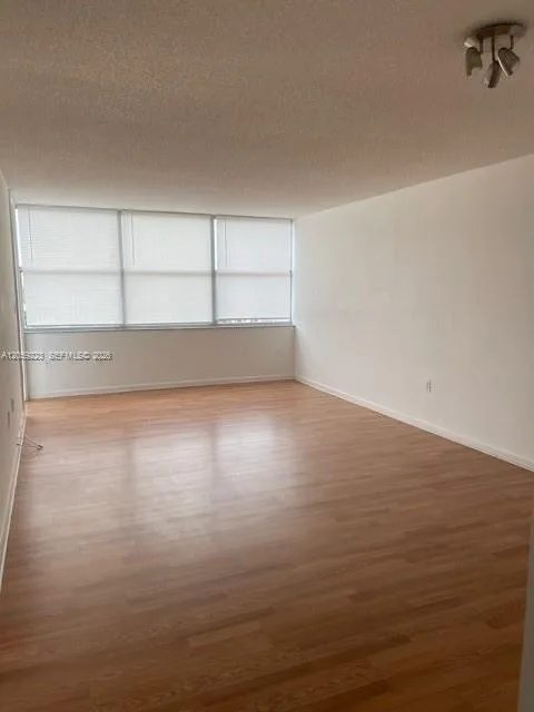 1200 NE Miami Gardens Dr # 702W, Miami, FL 33179 photo 4