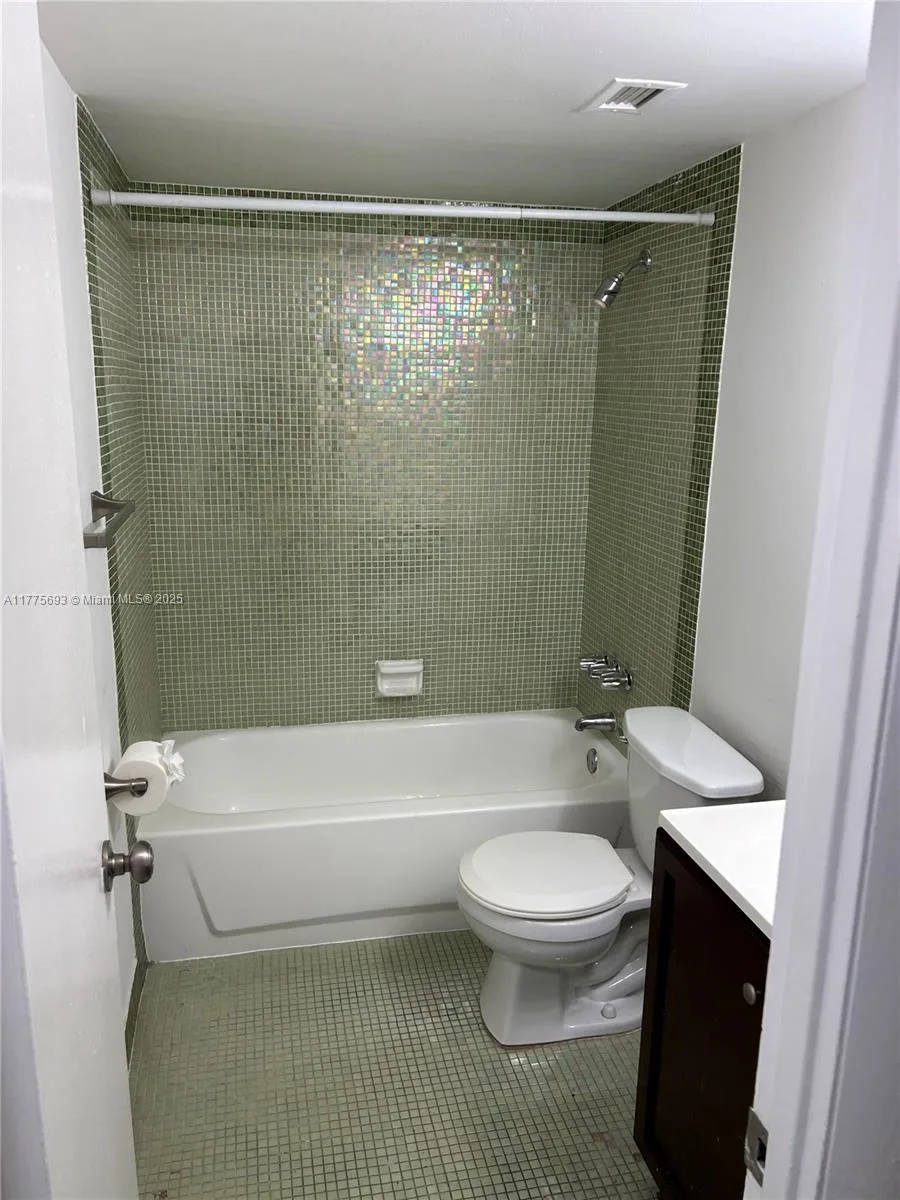 484 NW 165th St Rd # A-316, Miami, FL 33169 photo 12