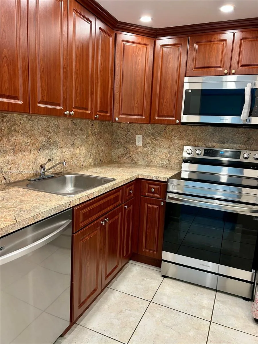 484 NW 165th St Rd # A-316, Miami, FL 33169 photo 3