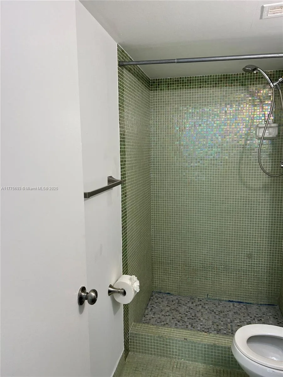 484 NW 165th St Rd # A-316, Miami, FL 33169 photo 6