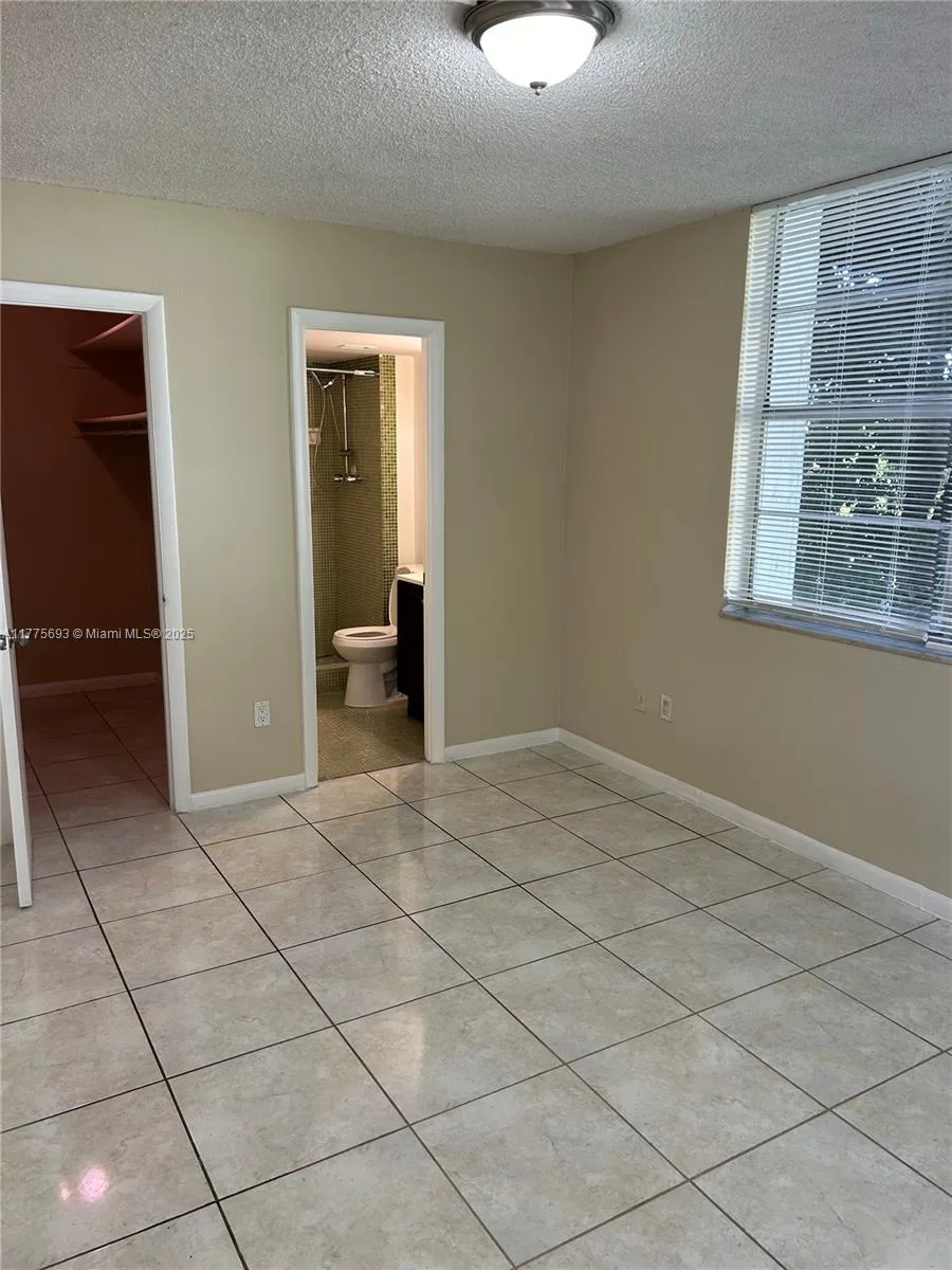 484 NW 165th St Rd # A-316, Miami, FL 33169 photo 9
