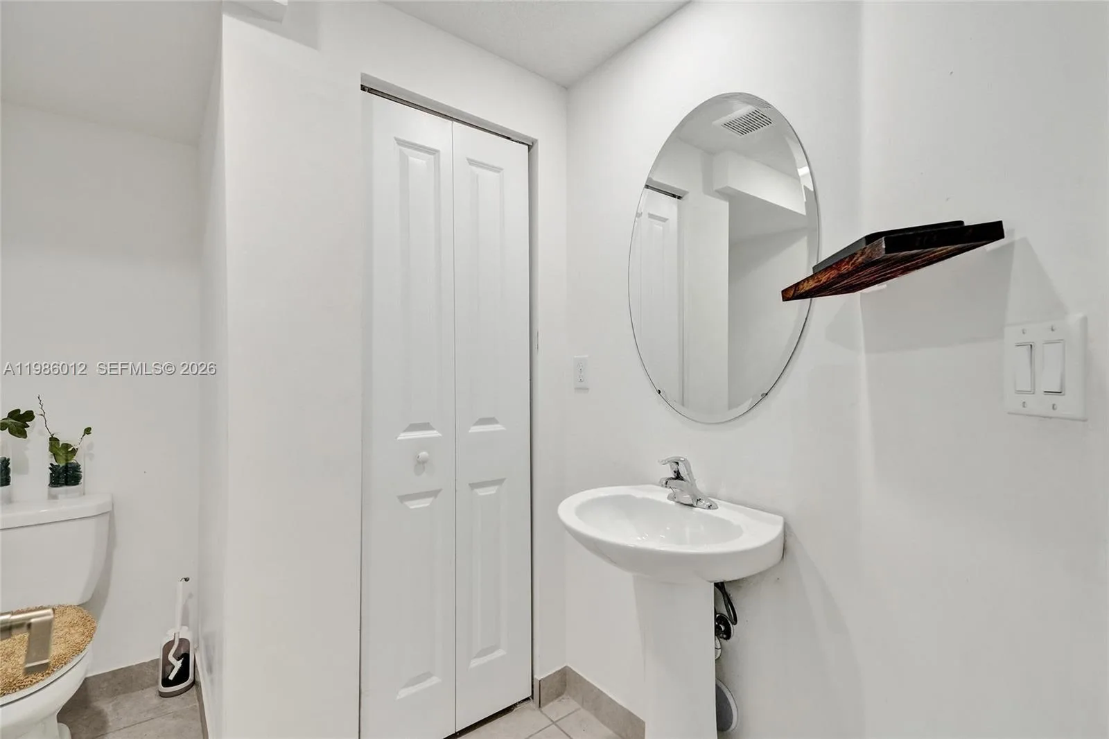 408 NE 212th Ter, Miami, FL 33179 photo 11