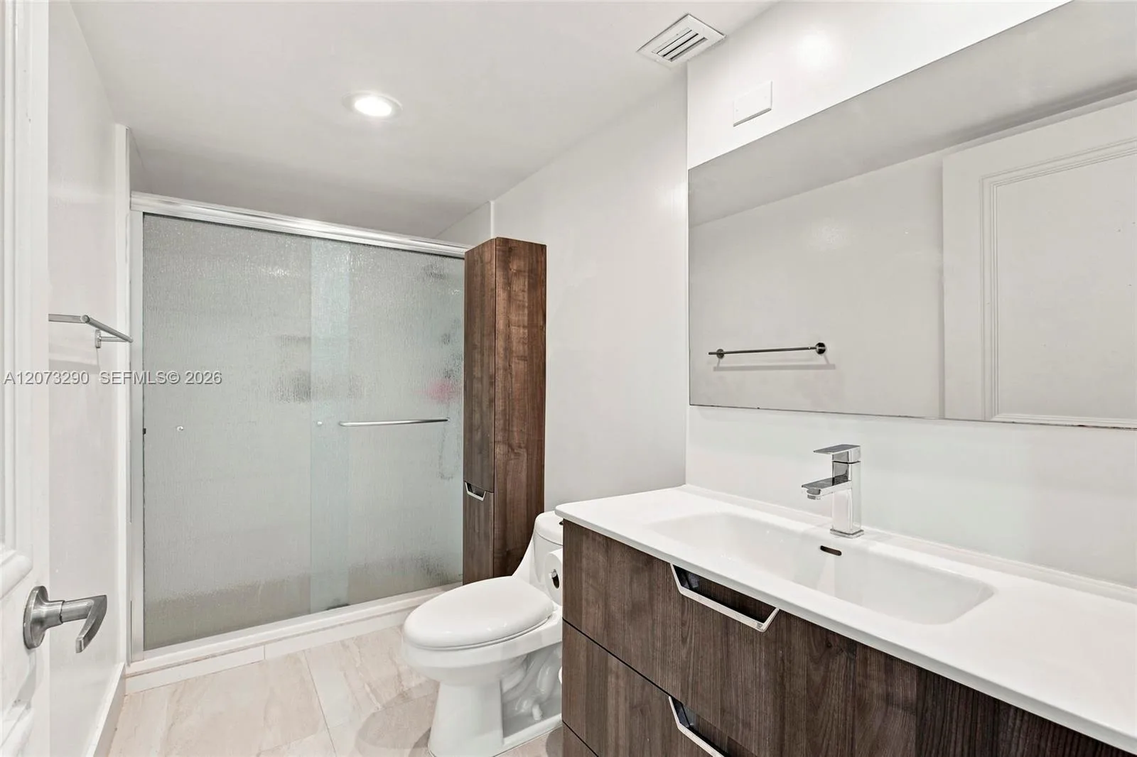 1901 Brickell Ave # B1411, Miami, FL 33129 photo 9