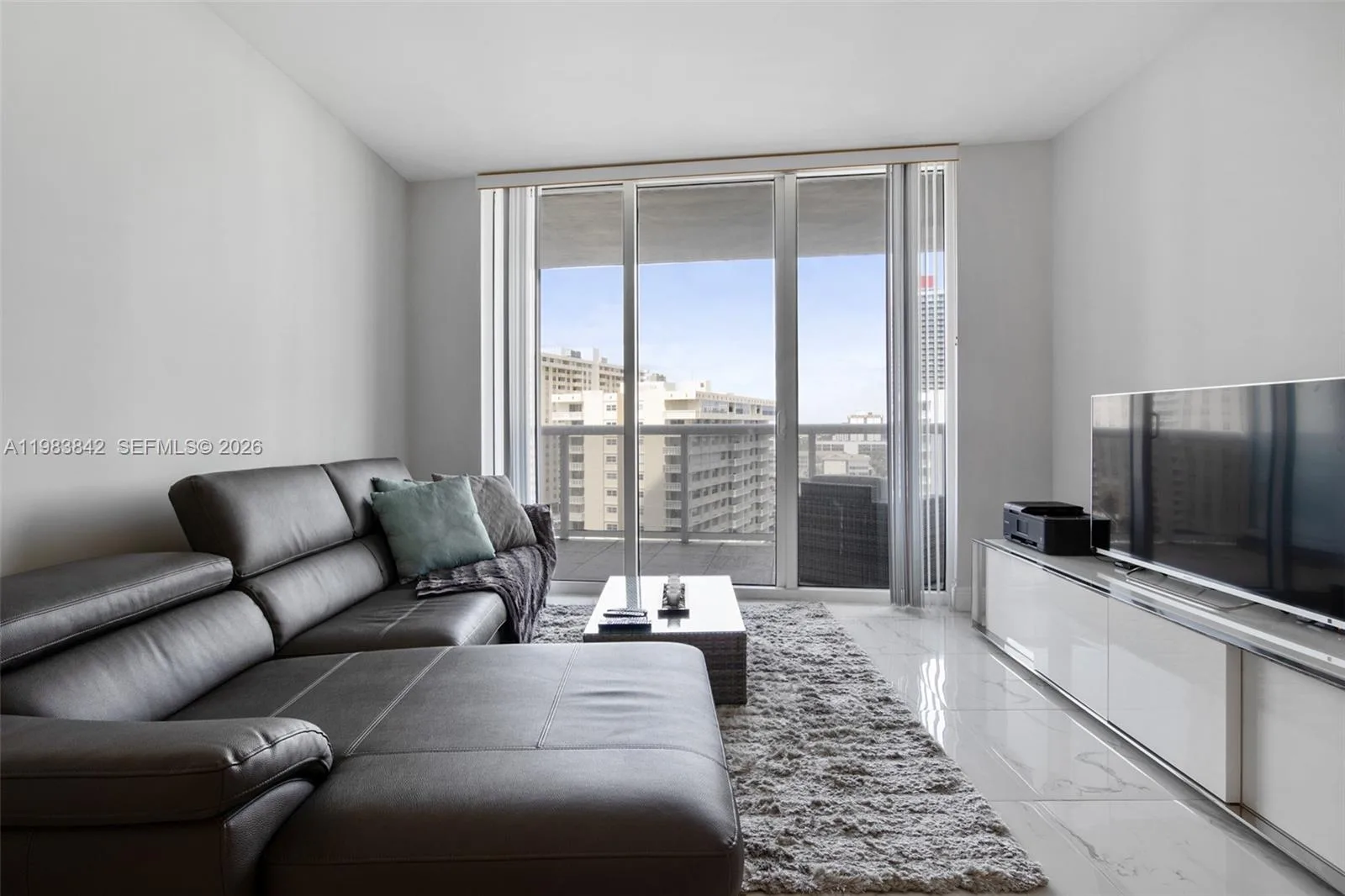 1800 S Ocean Dr # 909, Hallandale Beach, FL 33009 photo 2