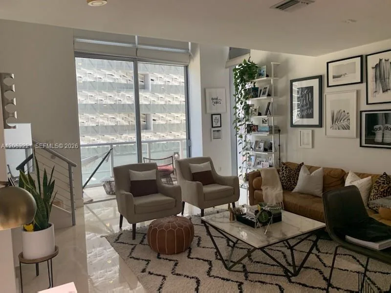 1050 Brickell Ave # 402, Miami, FL 33131 photo 2