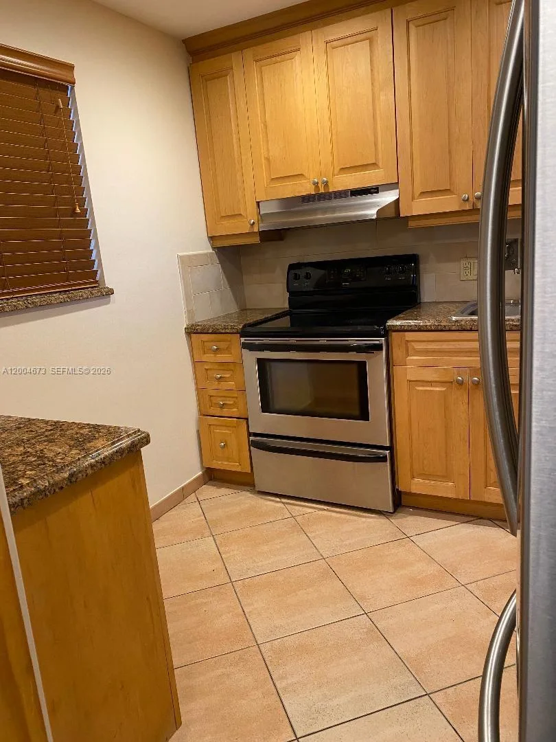 100 Edgewater Dr # 102, Coral Gables, FL 33133 photo 4