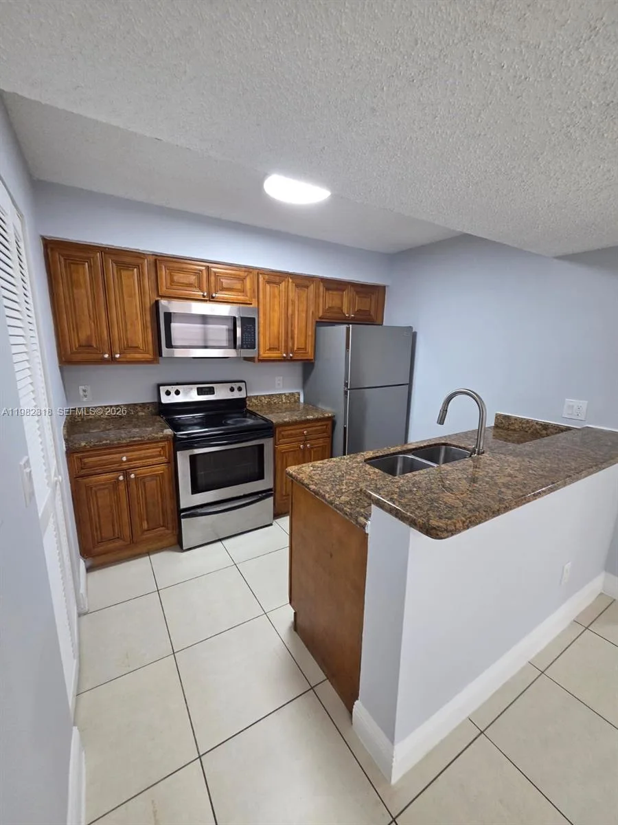 1241 SW 46th Ave # 1006, Pompano Beach, FL 33069