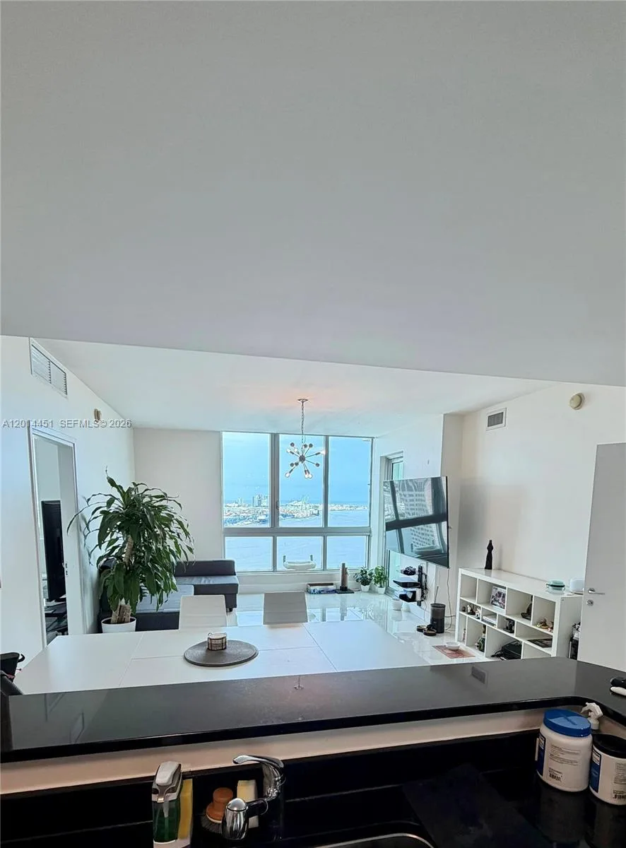 300 S Biscayne Blvd # T-3212, Miami, FL 33131 photo 5