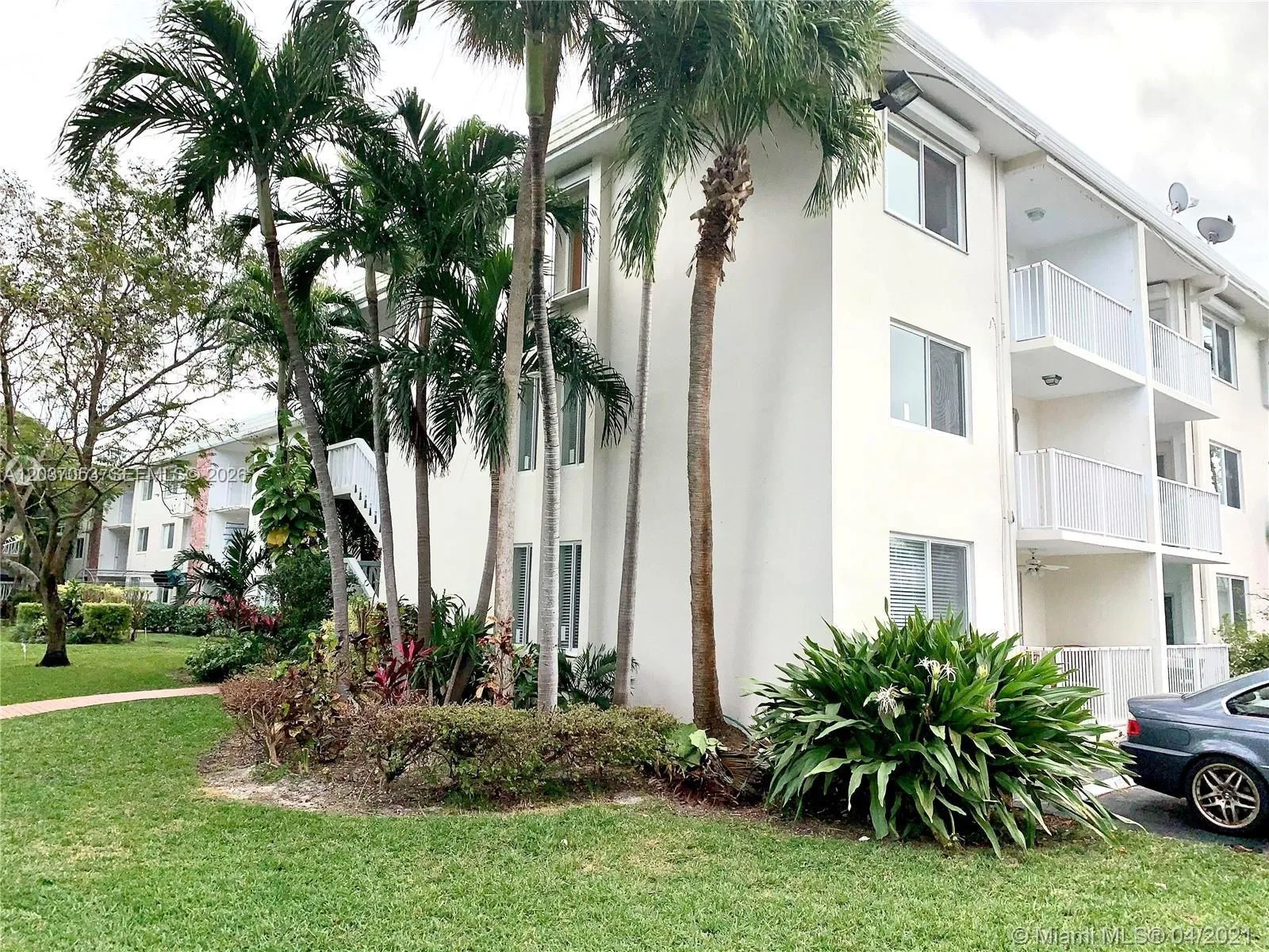 240 Galen Dr # 214, Key Biscayne, FL 33149