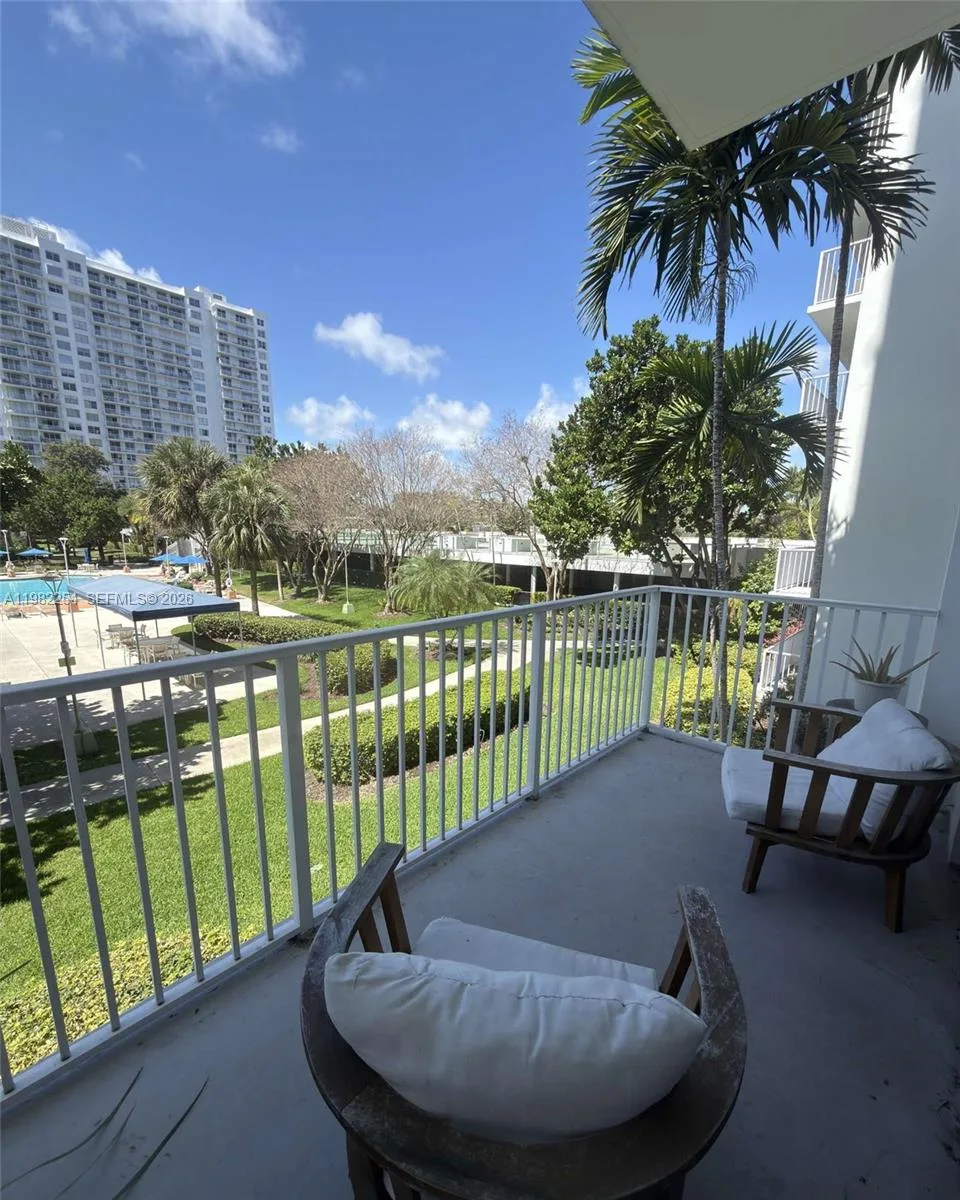 2851 NE 183rd St # 212E, Aventura, FL 33160 photo 5