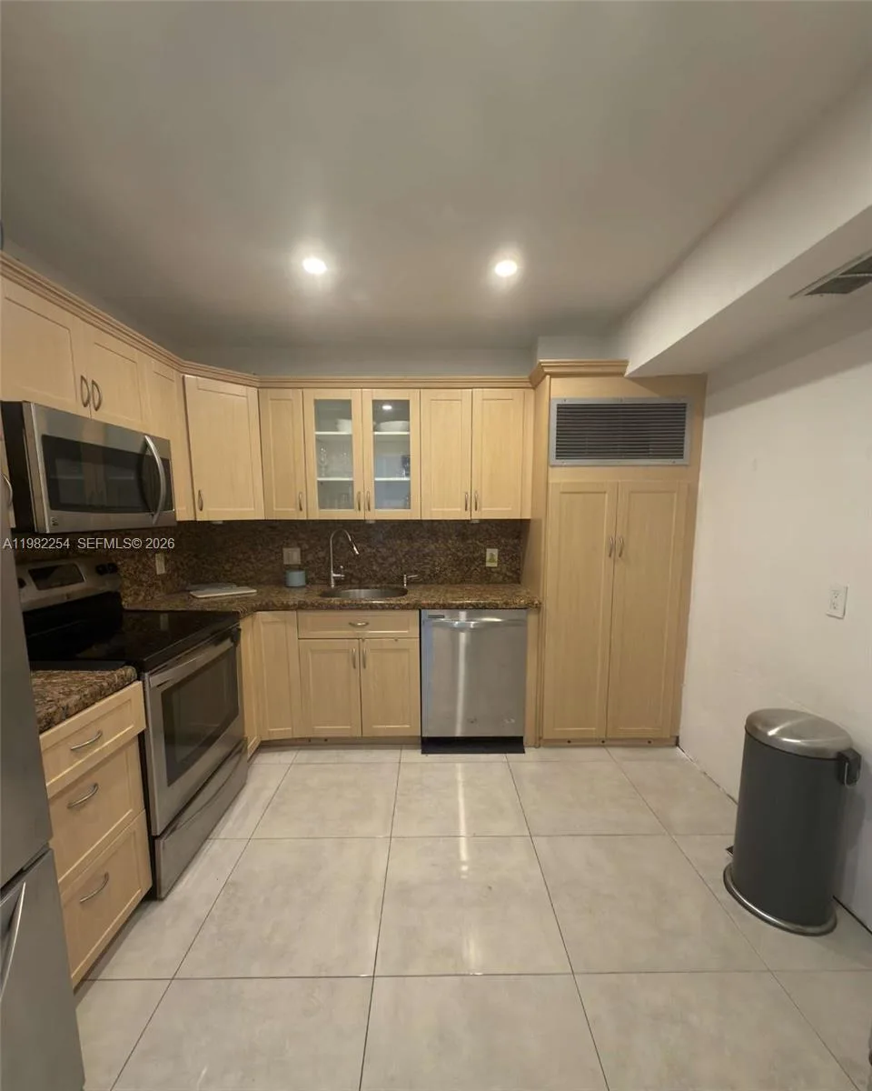 2851 NE 183rd St # 212E, Aventura, FL 33160 photo 8