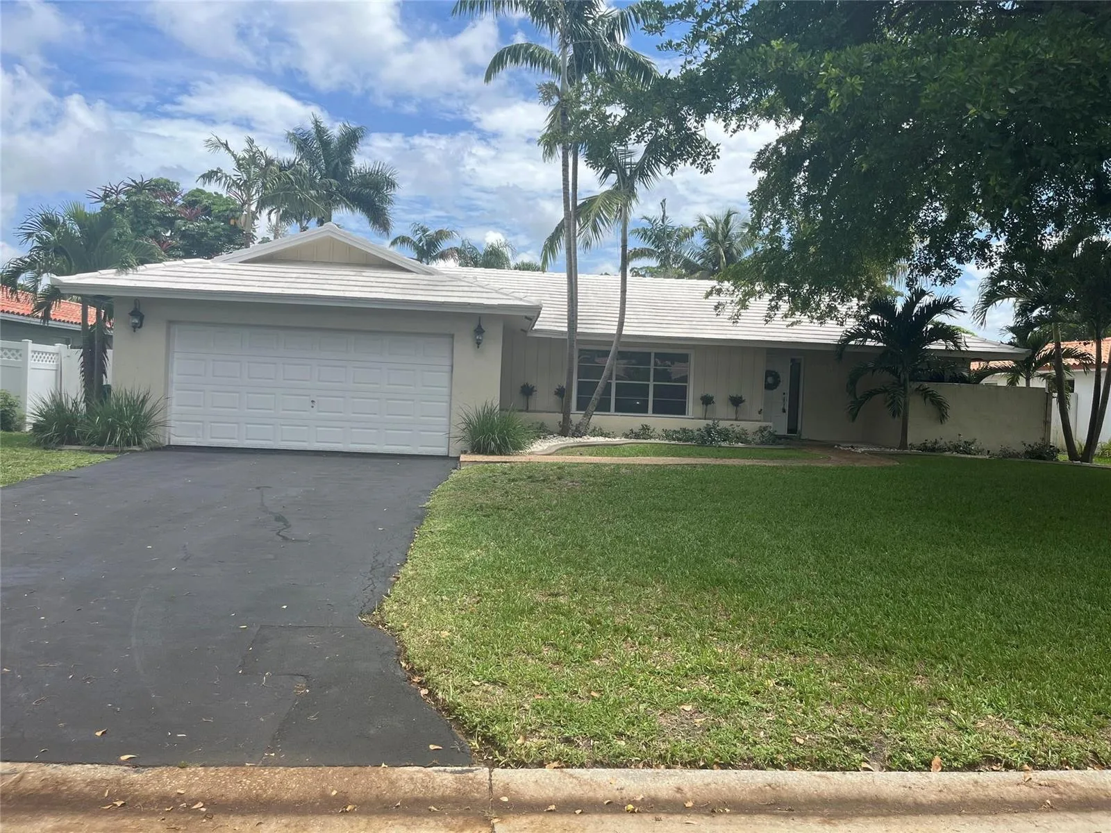 10734 NW 17th Manor, Coral Springs, FL 33071