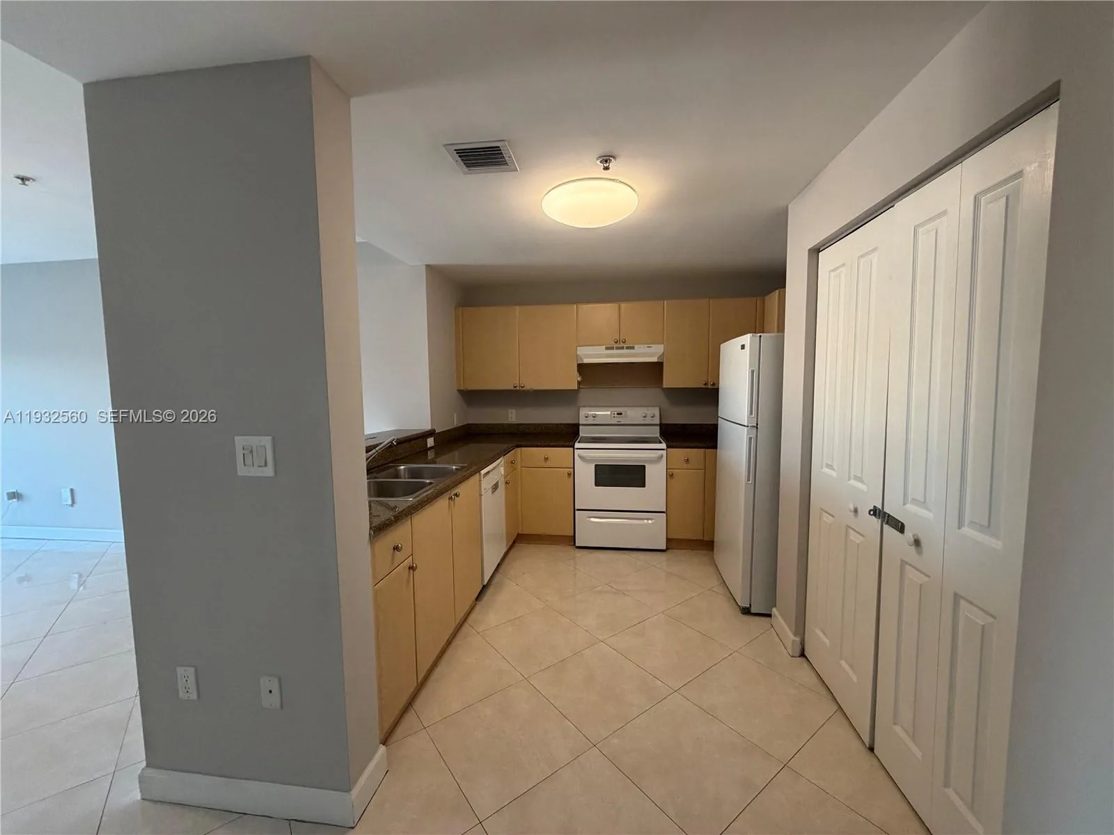 2280 SW 32nd Ave # 216, Miami, FL 33145 photo 10