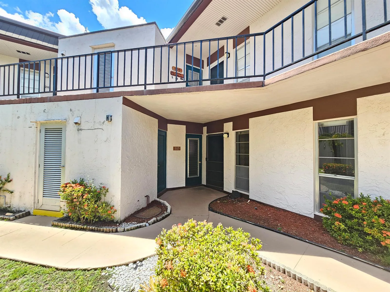 6 GREENWAY Village N # 105, Royal Palm Beach, FL 33411