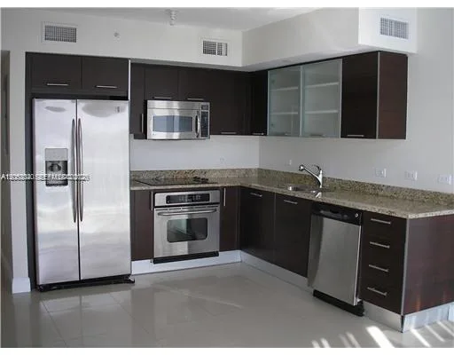 41 SE 5th St # 402, Miami, FL 33131 photo 7