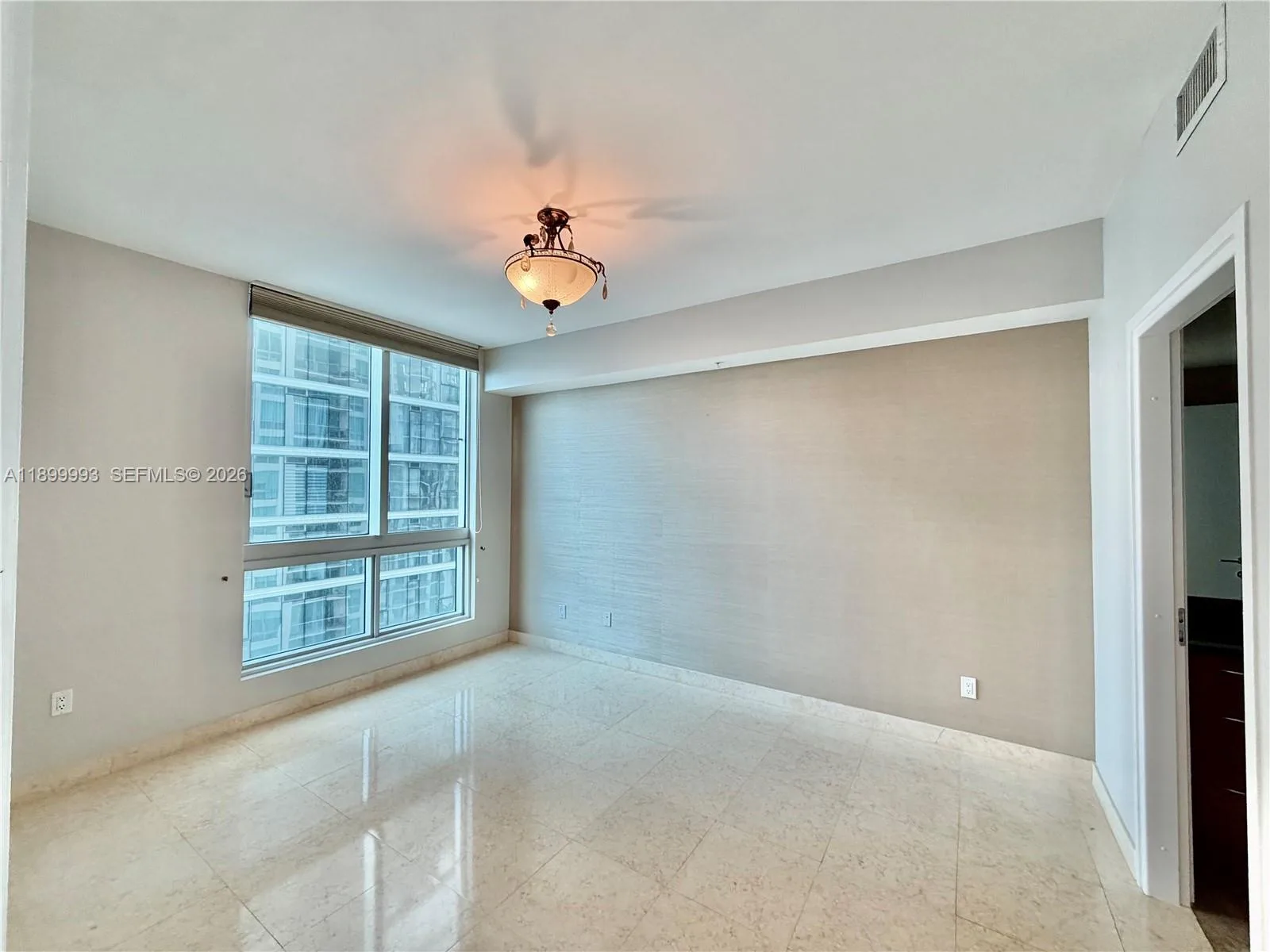 300 S Biscayne Blvd # 2006, Miami, FL 33131 photo 12