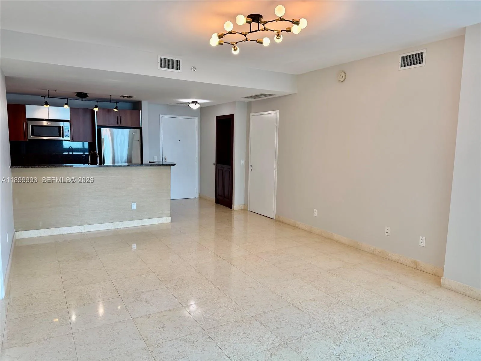 300 S Biscayne Blvd # 2006, Miami, FL 33131 photo 4
