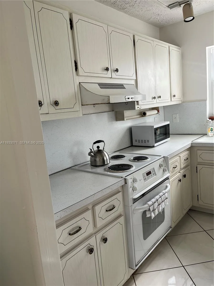 2500 NE 48th Ln # 507, Fort Lauderdale, FL 33308 photo 8