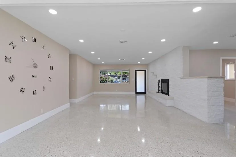 570 SE 2nd Avenue, Pompano Beach, FL 33060 photo 9